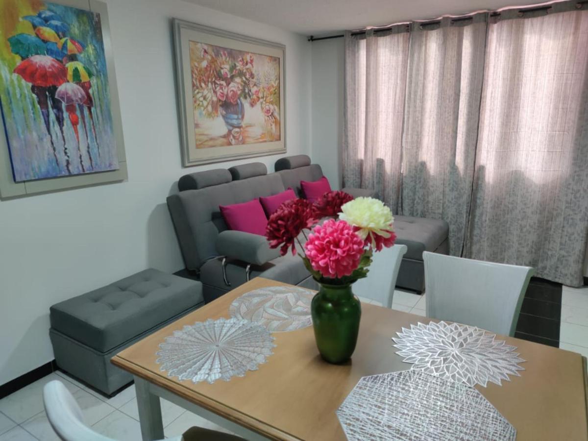 406 Apartaestudio Portal De Cadiz , Exclusivo Y Central, Con Parqueadero Capacidad 4 Personas Apartman Ibagué Kültér fotó