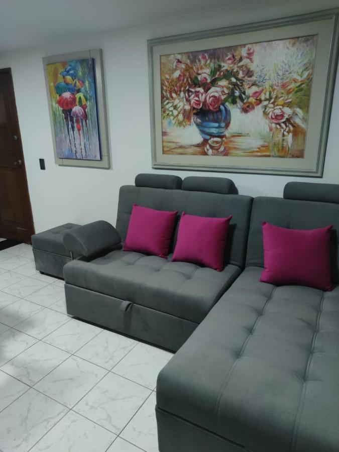 406 Apartaestudio Portal De Cadiz , Exclusivo Y Central, Con Parqueadero Capacidad 4 Personas Apartman Ibagué Kültér fotó